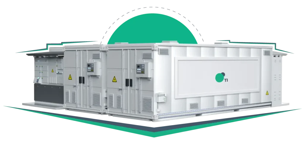 Containerised liquid-cooled battery energy storage system for a commercial site